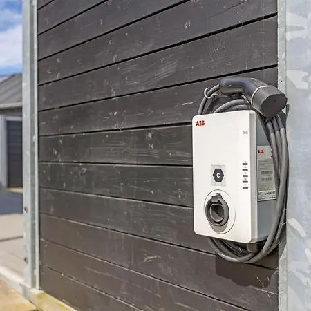 Elinora - 100m From The Sea By Interhome Lakolk