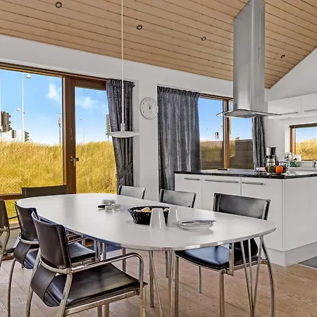 Elinora - 100m From The Sea By Interhome Lakolk