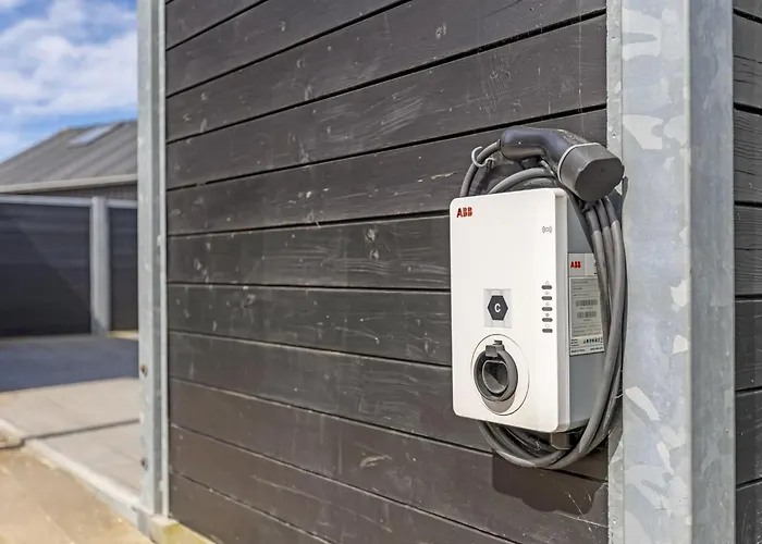 Elinora - 100m From The Sea By Interhome Lakolk